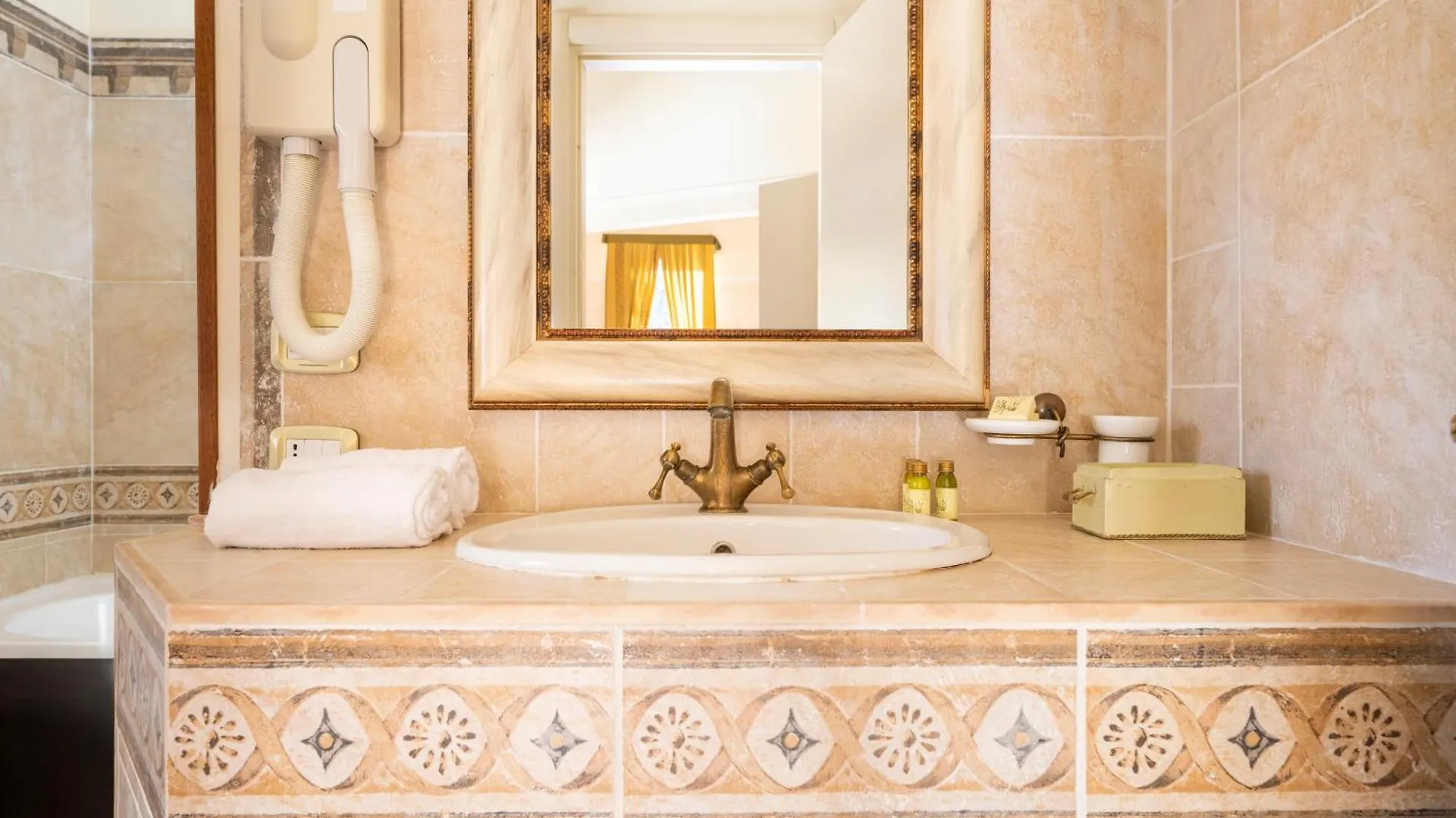 Relais Parco Dei Cavalieri Assisi Hotel Petrignano 3*,  Italy