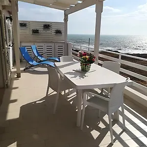 https://vista-mare-tra-i-luoghi-di-montalbano.sicilyhotelsitaly.net